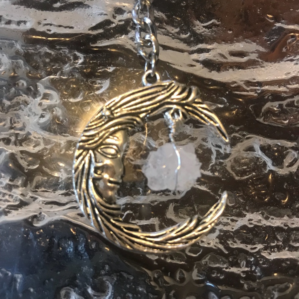 Moon keychain - Picture 3 of 3